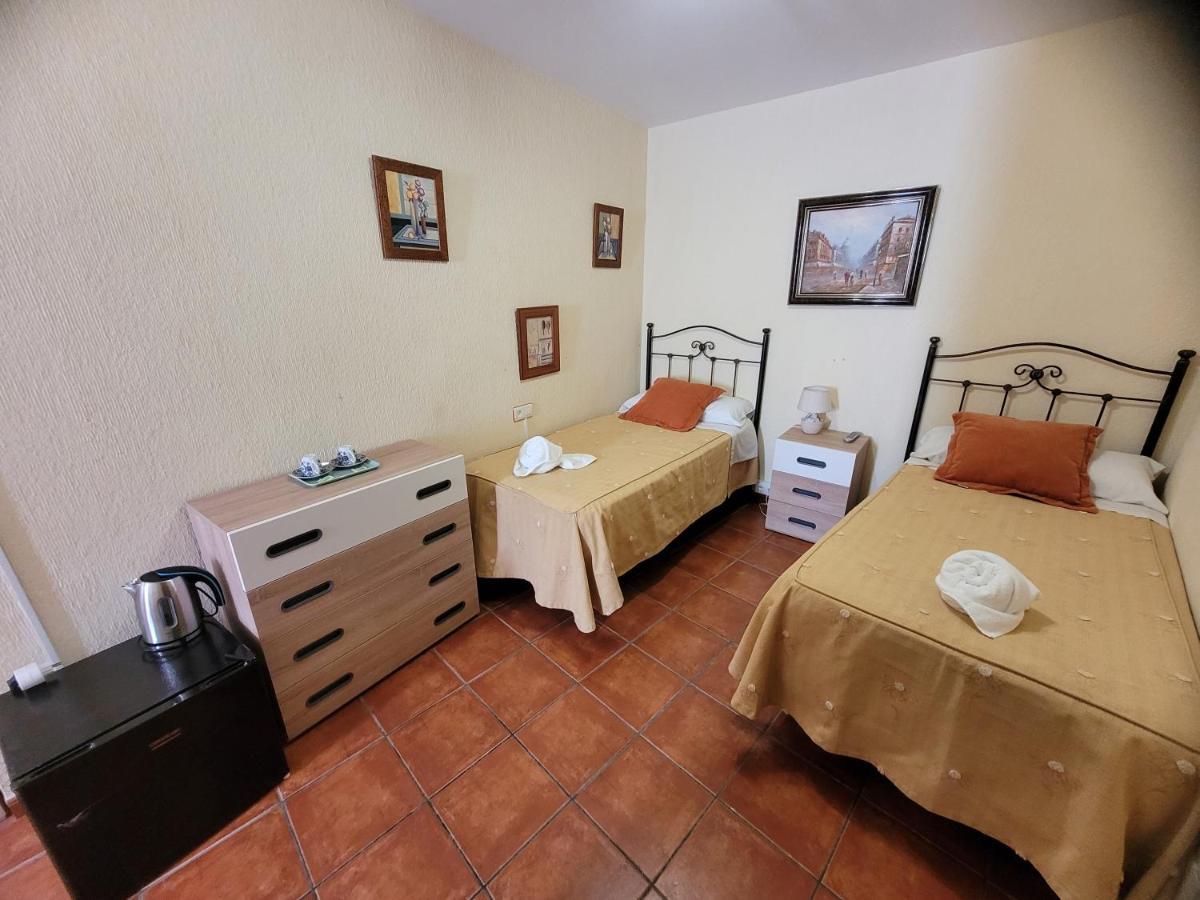 Hostal Jayma Salobrena Exterior photo