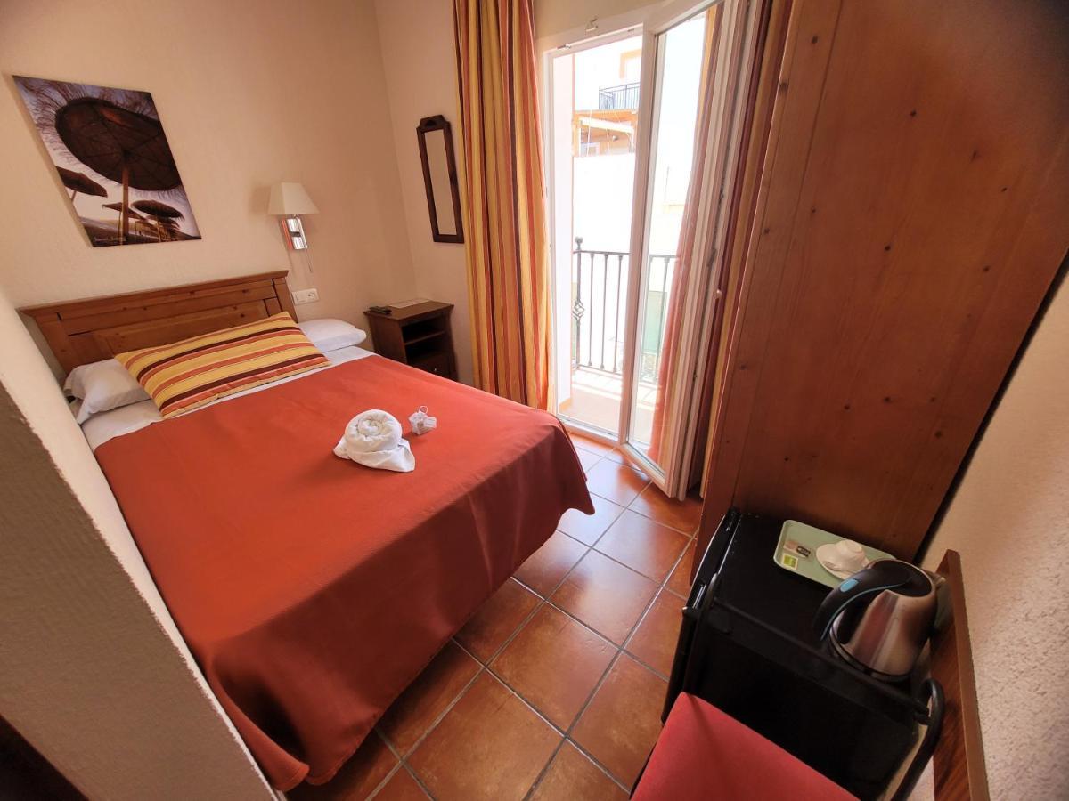 Hostal Jayma Salobrena Exterior photo